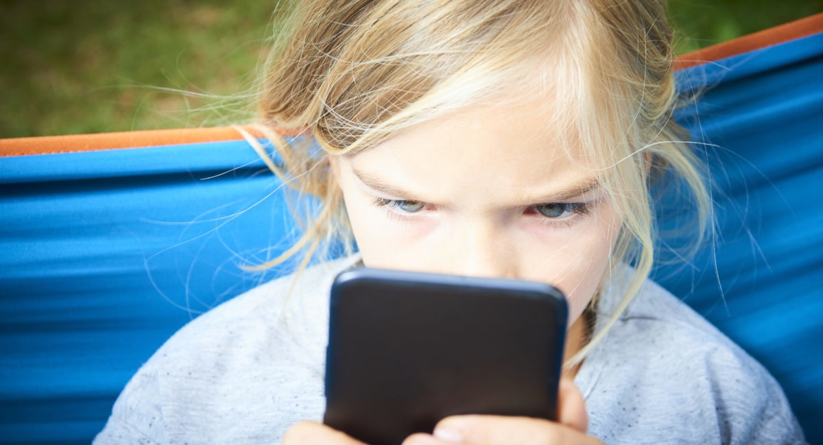 Myopie et écrans : une campagne pour vous aider à limiter les risques de vos enfants
